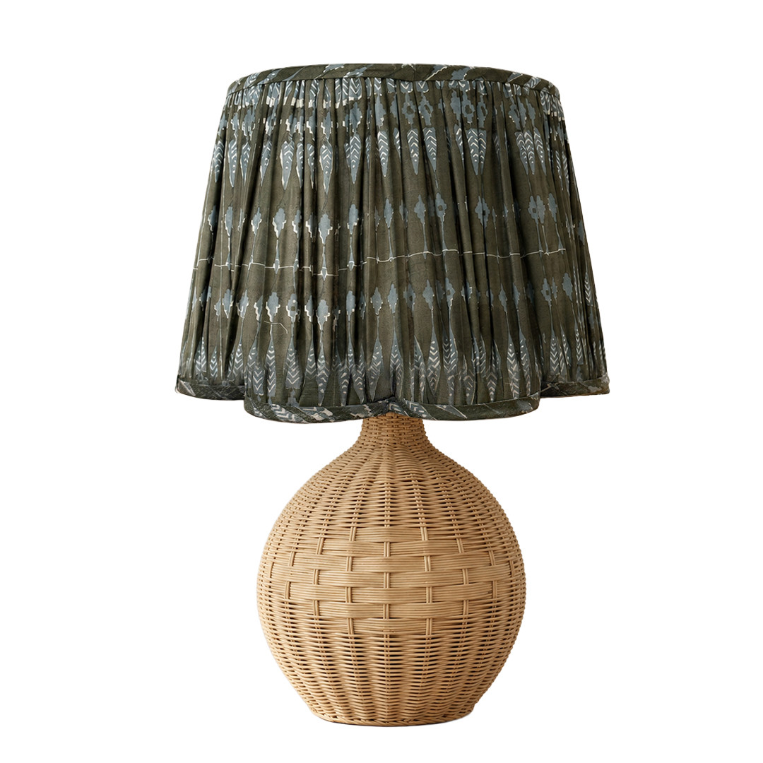 Templar Pleated Scallop Shade